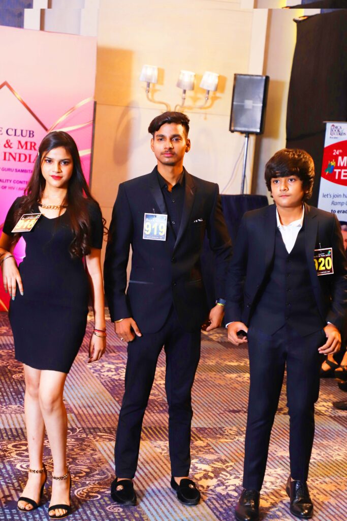 IMG 6546.JPG ALIGARH BOY PARAS SONI MAKES TO THE FINALS OF THE ALEE CLUB 24th MISS & MR TEEN INDIA 2022!