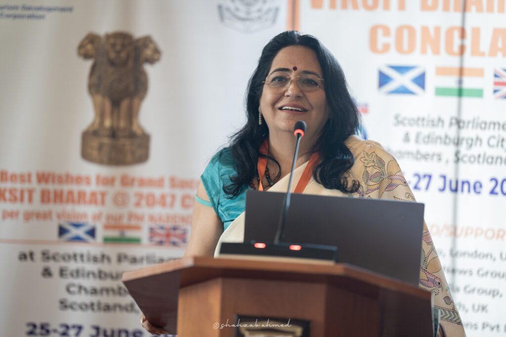 A7403687 Dr. Shruti Dutt aka Dilliwalinani Honored In Edinburgh, Scotland as an Author, Life Coach and Social Activist