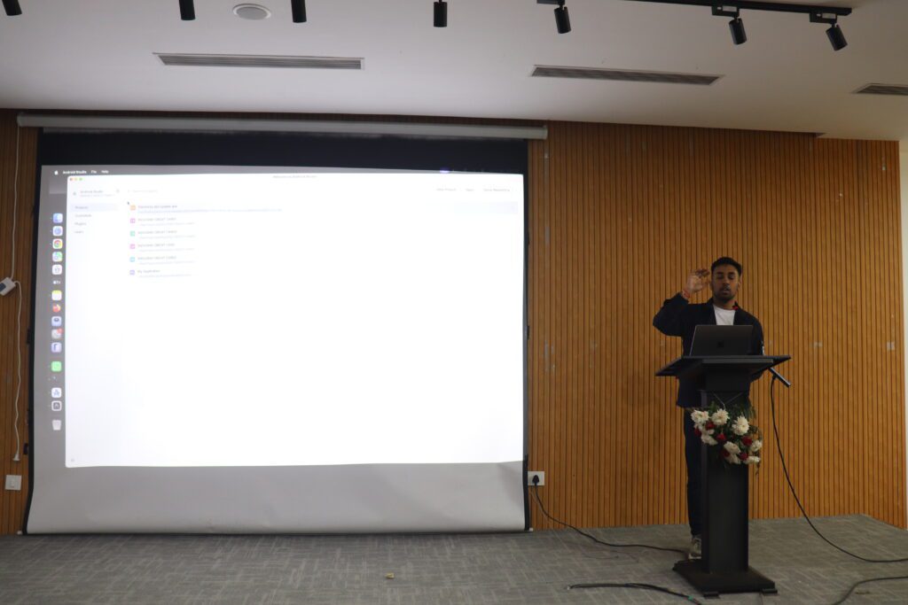 IMG 7993 Cyber Suraksha Conclave 2026: Dipanshu Parashar Unveils the Mechanics of Scam Apps through APK Reverse Engineering